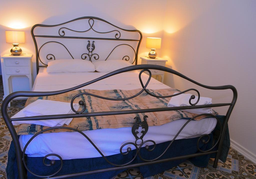Belvedere Private Luxury Beach Villa Chalki Town Pokoj fotografie